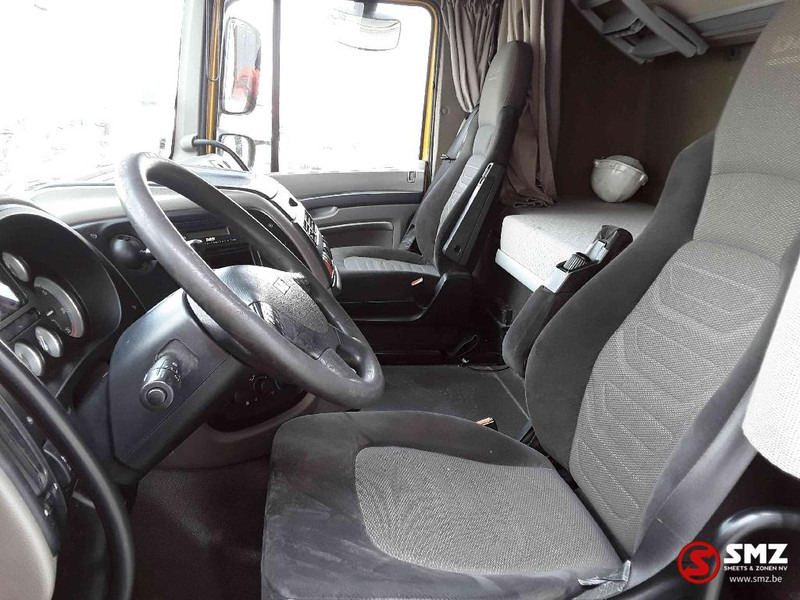 Interior photo 1: Tractor unit DAF 105 XF 410 intarder