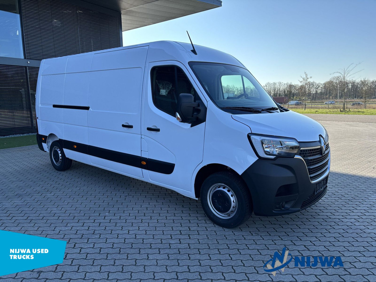 Renault Master 135 L3H2 Parkeersensoren + Cruise control - Small van: picture 2 Renault Master 135 L3H2 Parkeersensoren + Cruise control - Small van: picture 2