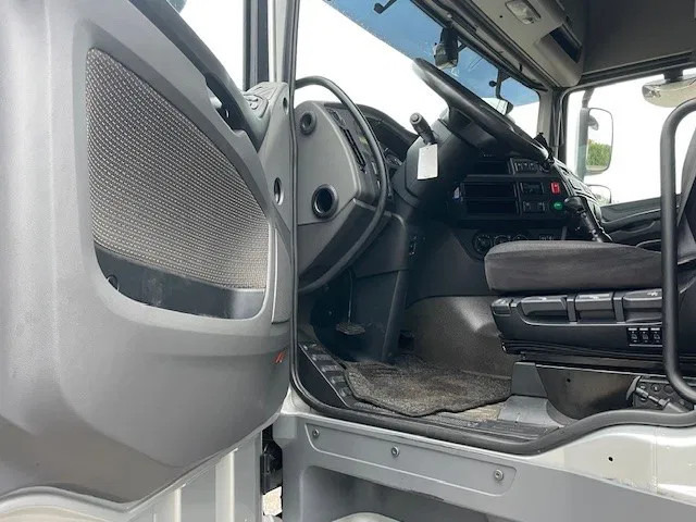 DAF XF 440 FT EURO6 Manual - Tractor unit: picture 4 DAF XF 440 FT EURO6 Manual - Tractor unit: picture 4