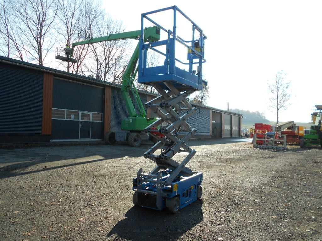 Genie GS 1330, Scherenarbeitsbühne Genie 5,9 m - Scissor lift: picture 2 Genie GS 1330, Scherenarbeitsbühne Genie 5,9 m - Scissor lift: picture 2