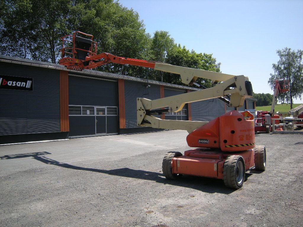 JLG E450 AJ Gelenkteleskoparbeitsbühne 16 m - Truck mounted aerial platform: picture 4 JLG E450 AJ Gelenkteleskoparbeitsbühne 16 m - Truck mounted aerial platform: picture 4