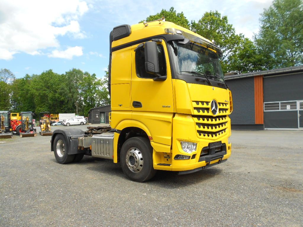 Mercedes-Benz AROCS 1845 - Tractor unit: picture 1 Mercedes-Benz AROCS 1845 - Tractor unit: picture 1