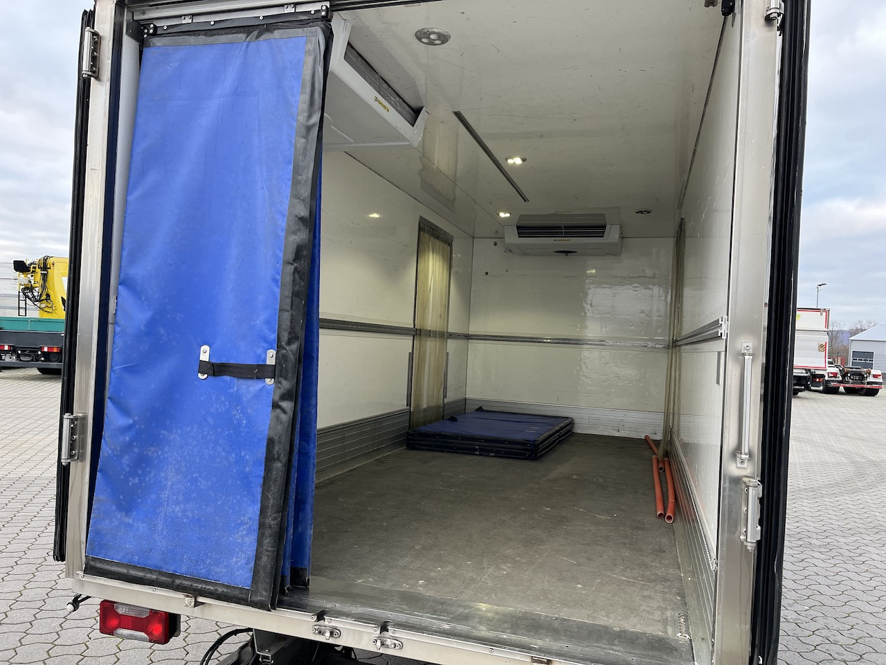 Iveco 70C18 Daily Tiefkühlkoffer mit Ladebordwand - Refrigerated van: picture 5 Iveco 70C18 Daily Tiefkühlkoffer mit Ladebordwand - Refrigerated van: picture 5