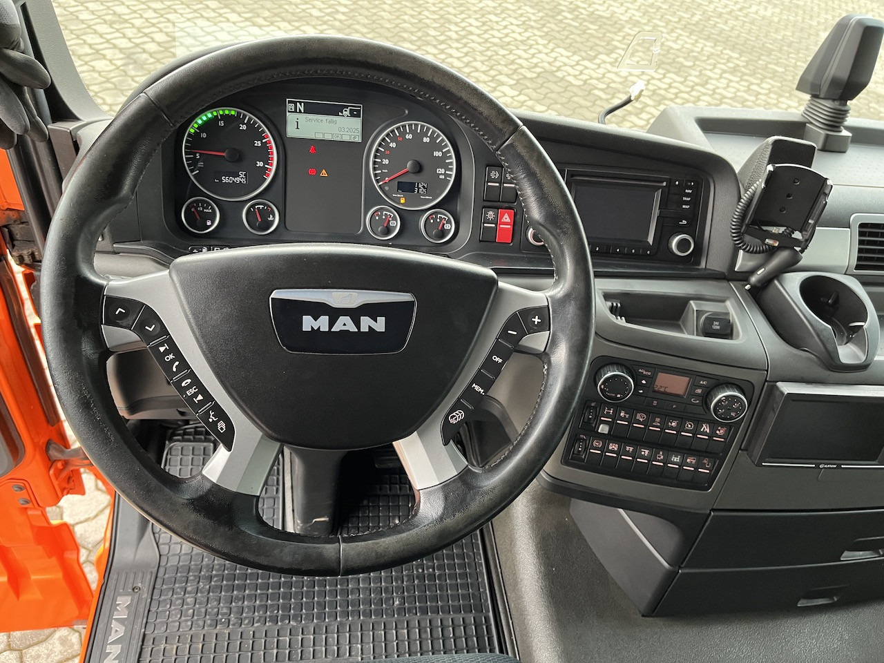 MAN TGX 26.480 6x2 Atlas 145.2 Baustoff - Crane truck, Dropside/ Flatbed truck: picture 2 MAN TGX 26.480 6x2 Atlas 145.2 Baustoff - Crane truck, Dropside/ Flatbed truck: picture 2