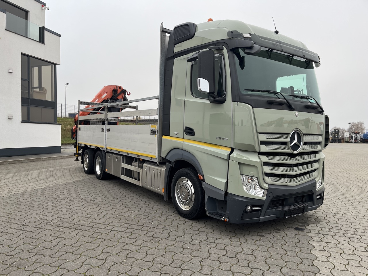 Mercedes-Benz Actros 2545 6x2 EFFER Atlas 265-A6 Lenk- Liftachse - Dropside/ Flatbed truck, Crane truck: picture 2 Mercedes-Benz Actros 2545 6x2 EFFER Atlas 265-A6 Lenk- Liftachse - Dropside/ Flatbed truck, Crane truck: picture 2