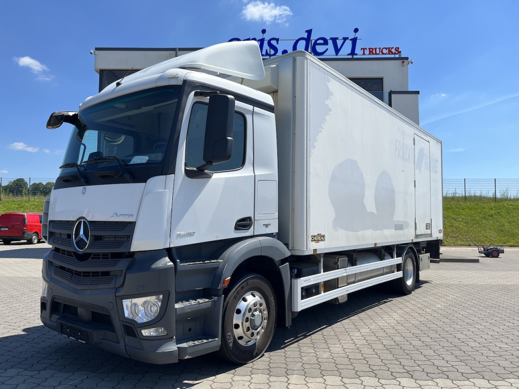 Mercedes-Benz Antos 1840 4x4 HAD LBW Kühlung Flüssigstickstoff - Refrigerator truck: picture 1 Mercedes-Benz Antos 1840 4x4 HAD LBW Kühlung Flüssigstickstoff - Refrigerator truck: picture 1