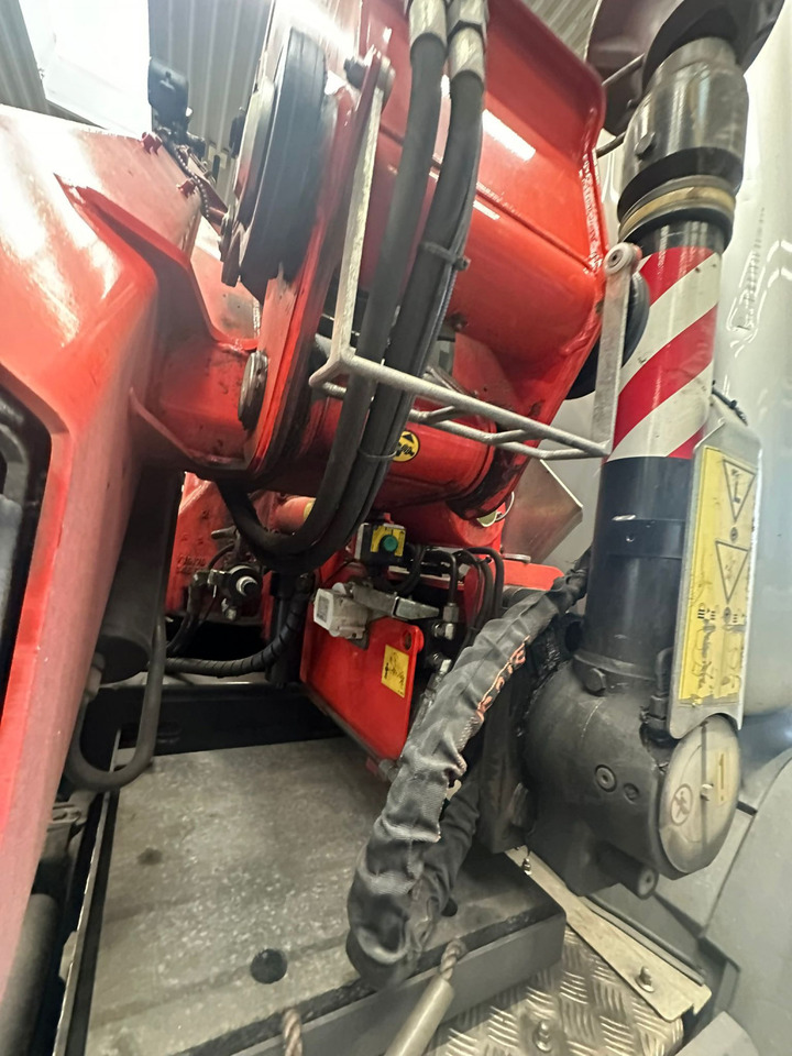 Palfinger FASSI F 235 A.2.23 Kran + Funk - Loader crane: picture 2 Palfinger FASSI F 235 A.2.23 Kran + Funk - Loader crane: picture 2