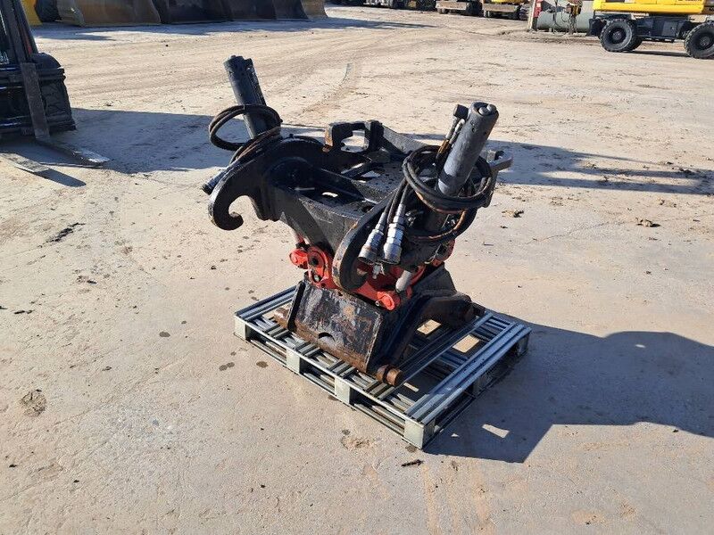 ROTOTILT R4 - Attachment for Construction machinery: picture 4 ROTOTILT R4 - Attachment for Construction machinery: picture 4