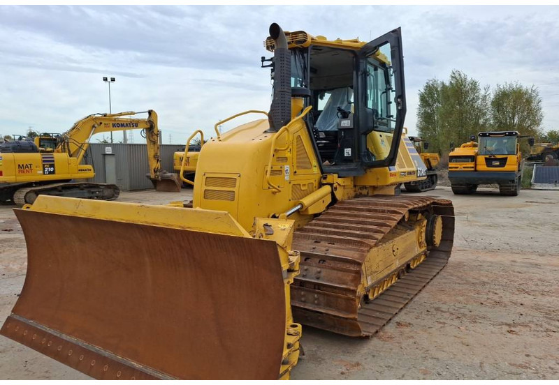 Komatsu D61PXI-24E0 - Bulldozer: picture 2 Komatsu D61PXI-24E0 - Bulldozer: picture 2