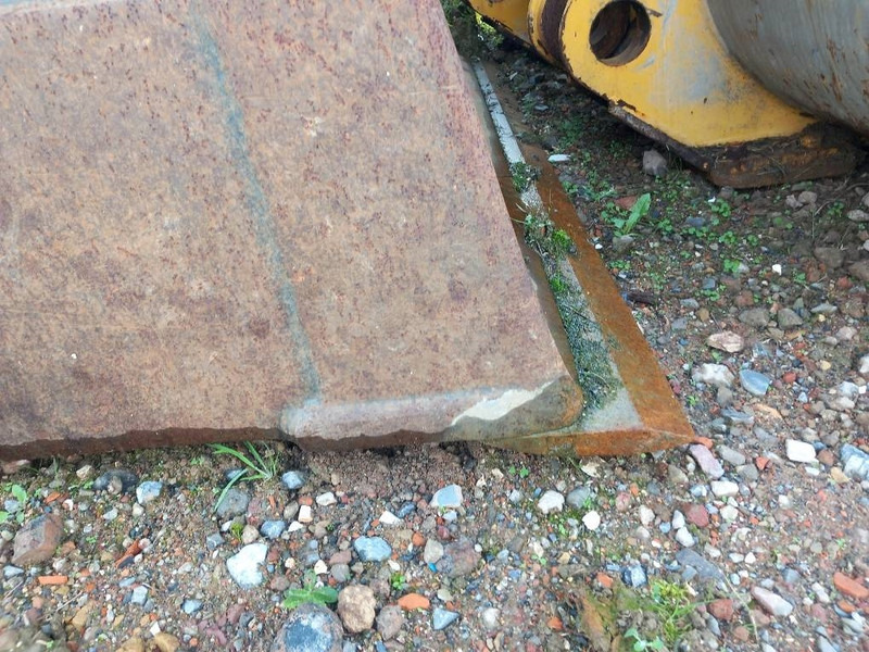 Komatsu WA480-8 - Bucket for Construction machinery: picture 4 Komatsu WA480-8 - Bucket for Construction machinery: picture 4