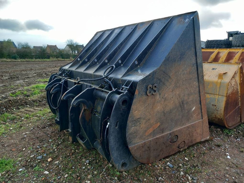 Komatsu WA480-8 - Bucket for Construction machinery: picture 3 Komatsu WA480-8 - Bucket for Construction machinery: picture 3