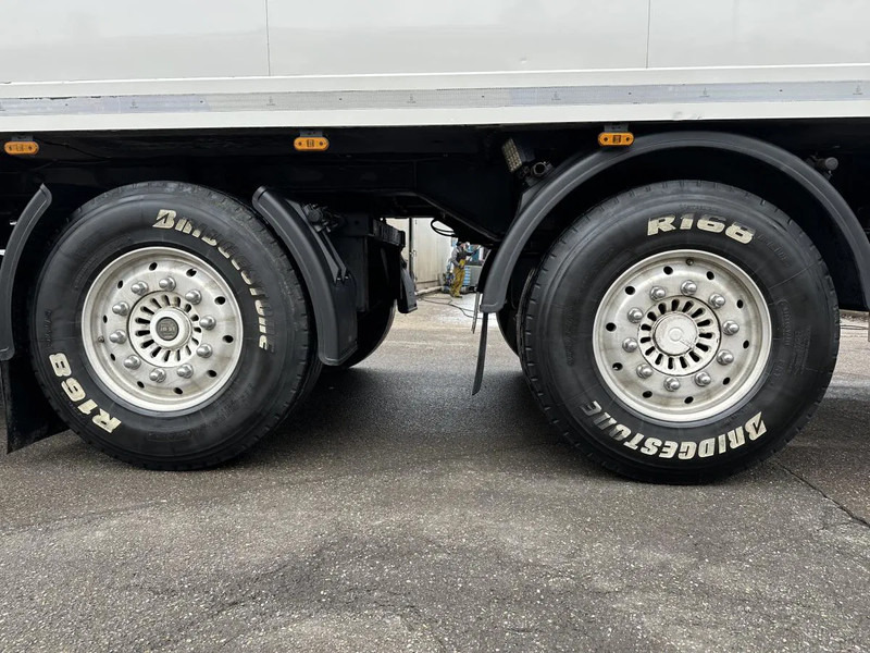 Krone Cool Liner 2 - Achs CITYSATTEL*Lenkachse*Carrier 1300*TÜV NEU!! - Refrigerator semi-trailer: picture 4 Krone Cool Liner 2 - Achs CITYSATTEL*Lenkachse*Carrier 1300*TÜV NEU!! - Refrigerator semi-trailer: picture 4