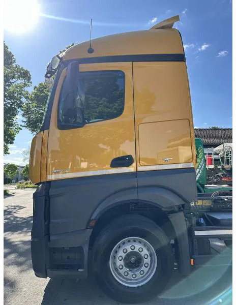 Mercedes-Benz Actros 2645 6x2 ABROLLER Lenk/Lift MEILLER 2170 Intarder - Hook lift truck: picture 3 Mercedes-Benz Actros 2645 6x2 ABROLLER Lenk/Lift MEILLER 2170 Intarder - Hook lift truck: picture 3