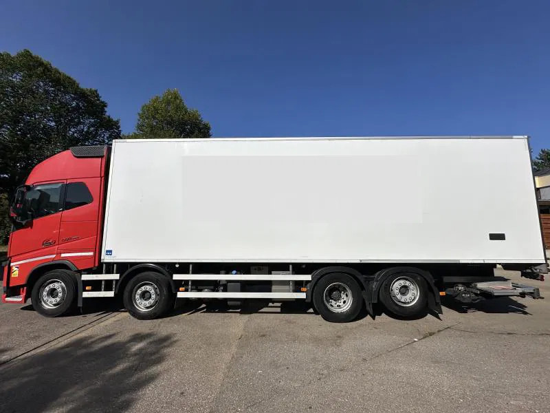 Volvo FH 16 550XL*8x2*Tief Kühlkoffer*ThermoKing*LBW - Refrigerator truck: picture 2 Volvo FH 16 550XL*8x2*Tief Kühlkoffer*ThermoKing*LBW - Refrigerator truck: picture 2
