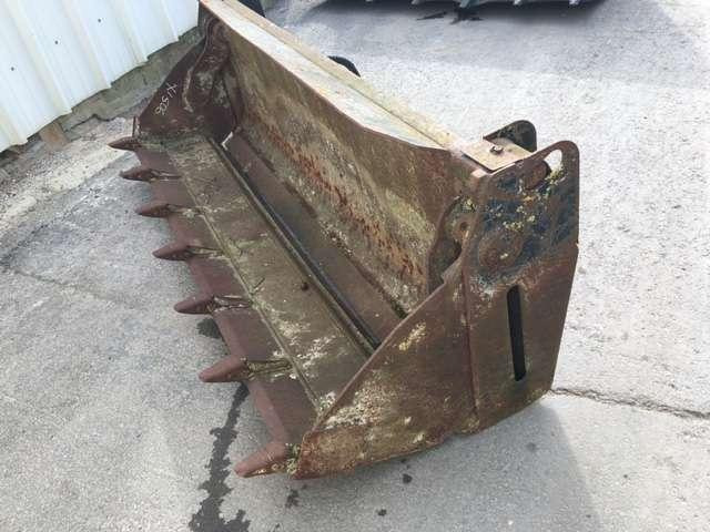 2080mm - Loader bucket: picture 1 2080mm - Loader bucket: picture 1