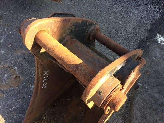 CATERPILLAR 415mm - Type Tractopelle - Excavator bucket: picture 4 CATERPILLAR 415mm - Type Tractopelle - Excavator bucket: picture 4