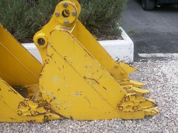 HYUNDAI R28-7 - 450MM - Excavator bucket: picture 2 HYUNDAI R28-7 - 450MM - Excavator bucket: picture 2