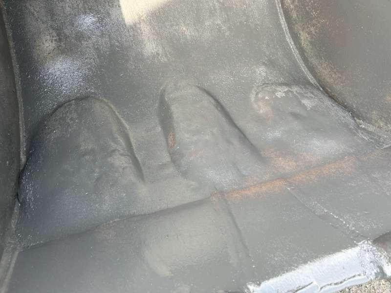 MECALAC 12 - 870mm - fond à revoir - Excavator bucket: picture 4 MECALAC 12 - 870mm - fond à revoir - Excavator bucket: picture 4