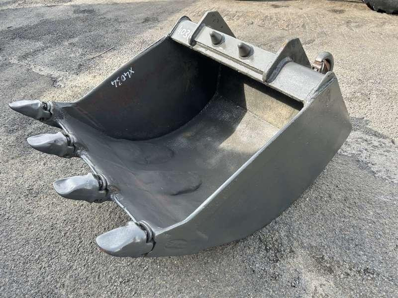 MECALAC 12 - 870mm - fond à revoir - Excavator bucket: picture 1 MECALAC 12 - 870mm - fond à revoir - Excavator bucket: picture 1