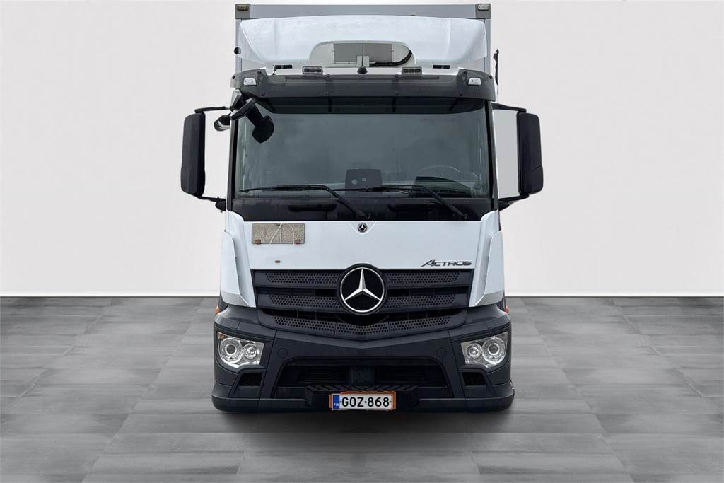Mercedes-Benz ACTROS 1827 5 KSA-kori +PL - Box truck: picture 3 Mercedes-Benz ACTROS 1827 5 KSA-kori +PL - Box truck: picture 3