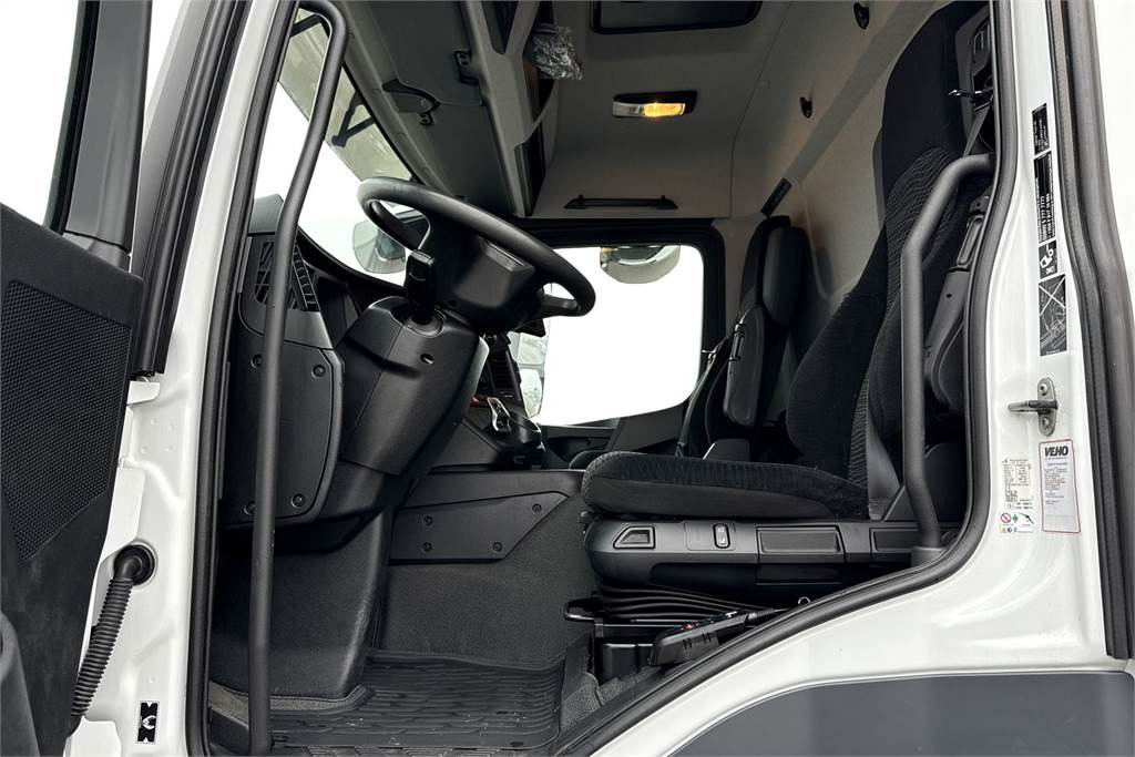 Interior photo 2: Box truck Mercedes-Benz ACTROS 1827 5 KSA-kori +PL