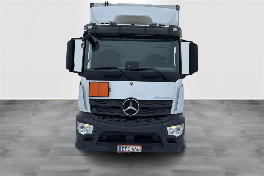 Mercedes-Benz Actros 1827 4x2 8,7m umpikori+PL nostin - Tractor unit: picture 2 Mercedes-Benz Actros 1827 4x2 8,7m umpikori+PL nostin - Tractor unit: picture 2