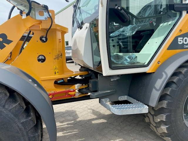Wheel loader Liebherr L 504 Compact EUR 949,- MIETE / RENTAL (12002036): picture 9
