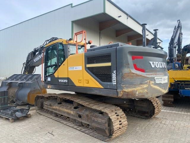Volvo EC 300 E NL MIETE / RENTAL (12001057) - Crawler excavator: picture 2 Volvo EC 300 E NL MIETE / RENTAL (12001057) - Crawler excavator: picture 2