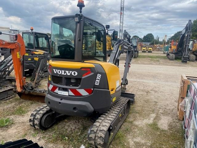 Volvo ECR 35 D MIETE / RENTAL (12001934) - Mini excavator: picture 4 Volvo ECR 35 D MIETE / RENTAL (12001934) - Mini excavator: picture 4
