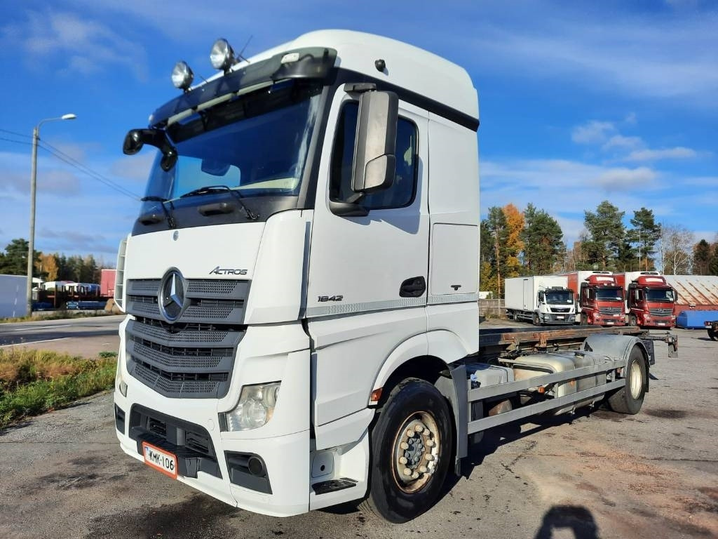 Mercedes-Benz Actros 1842 - Container transporter/ Swap body truck: picture 1 Mercedes-Benz Actros 1842 - Container transporter/ Swap body truck: picture 1