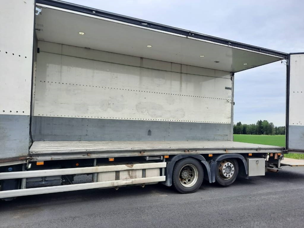 Mercedes-Benz Actros 2551 - Box truck: picture 5 Mercedes-Benz Actros 2551 - Box truck: picture 5