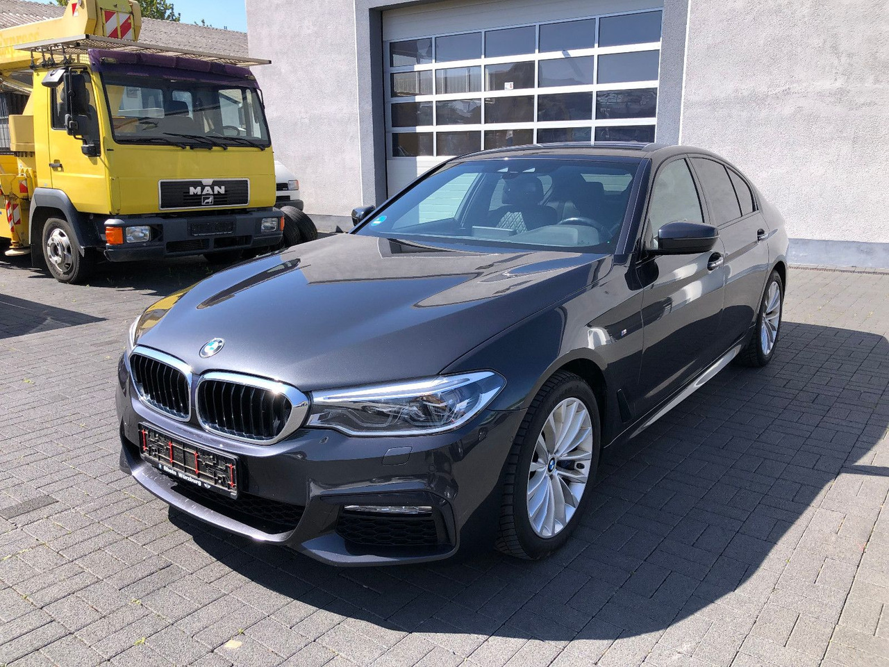 BMW 530 Baureihe 5 Lim. 530 d xDrive M Sport - Car: picture 3 BMW 530 Baureihe 5 Lim. 530 d xDrive M Sport - Car: picture 3