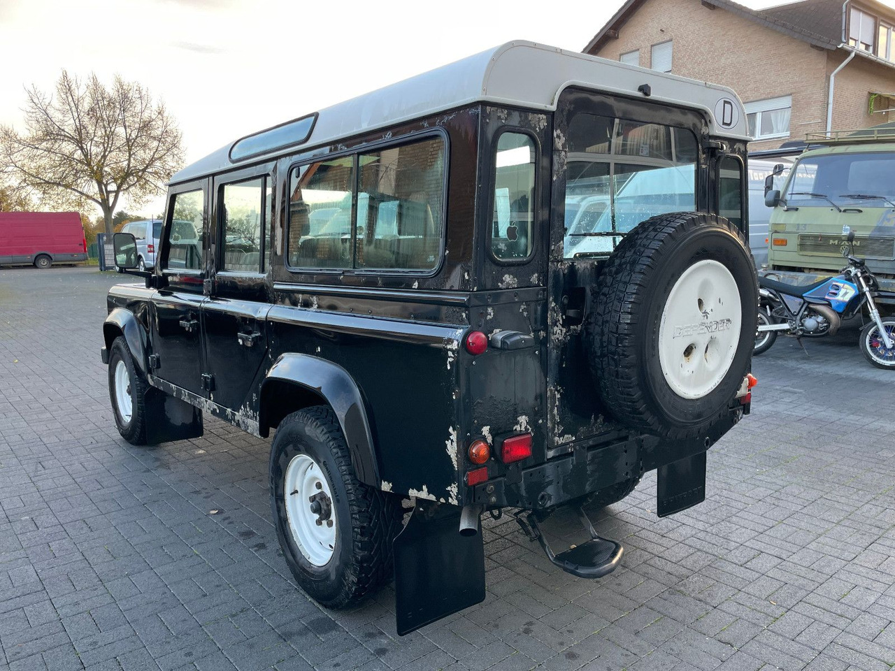 Land Rover Defender 110 SW 2.5 TD , Wohnm.Zulassung, 1.Hand - SUV: picture 4 Land Rover Defender 110 SW 2.5 TD , Wohnm.Zulassung, 1.Hand - SUV: picture 4