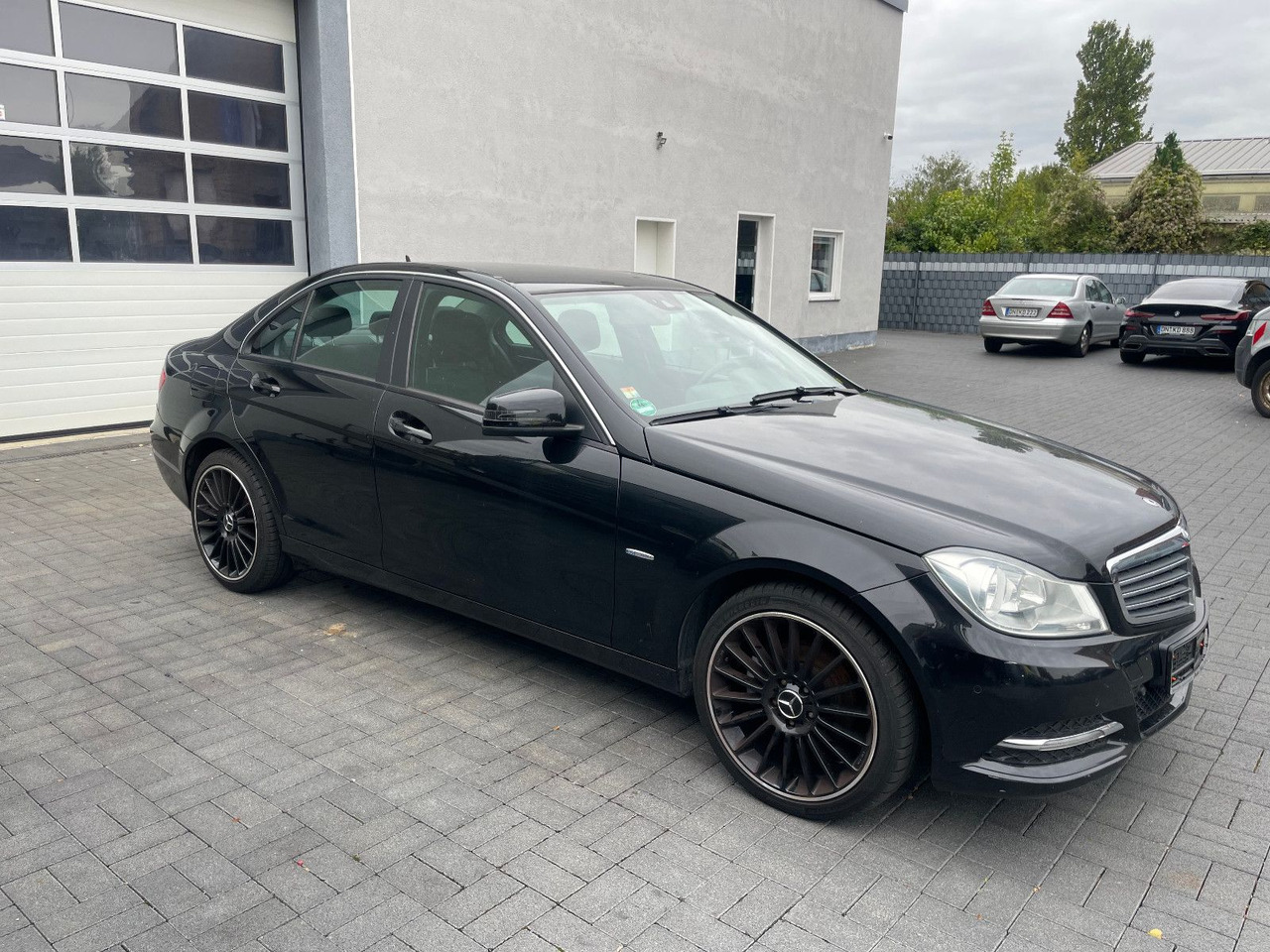 Mercedes-Benz C 180 C -Klasse Lim. C 180 CGI BlueEfficiency - Sedan: picture 5 Mercedes-Benz C 180 C -Klasse Lim. C 180 CGI BlueEfficiency - Sedan: picture 5