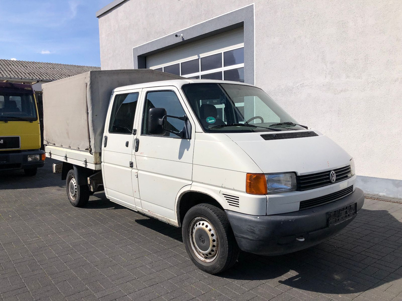 Volkswagen T4 - 2.5 TDI Grüne Plakette - Curtain side van, Combi van: picture 1 Volkswagen T4 - 2.5 TDI Grüne Plakette - Curtain side van, Combi van: picture 1