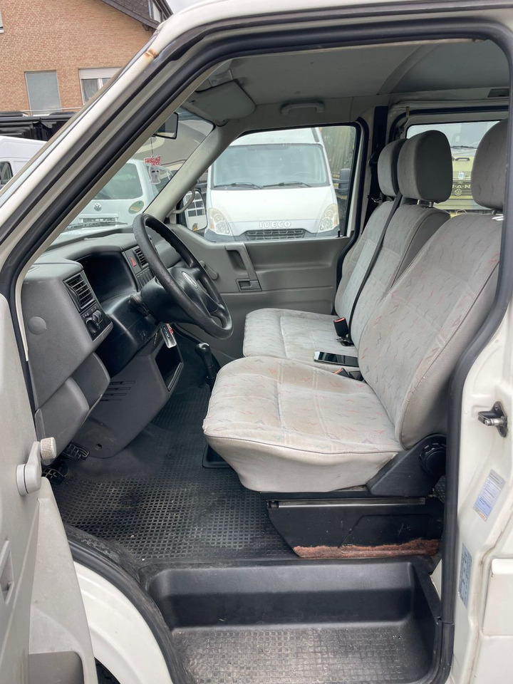 Passenger van Volkswagen T4 Caravelle 2,5 TDI 75kW syncro lang, 9-Sitzer: picture 9
