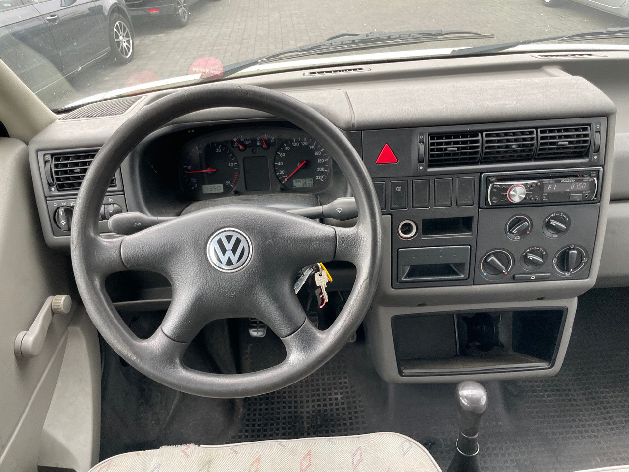 Passenger van Volkswagen T4 Caravelle 2,5 TDI 75kW syncro lang, 9-Sitzer: picture 22