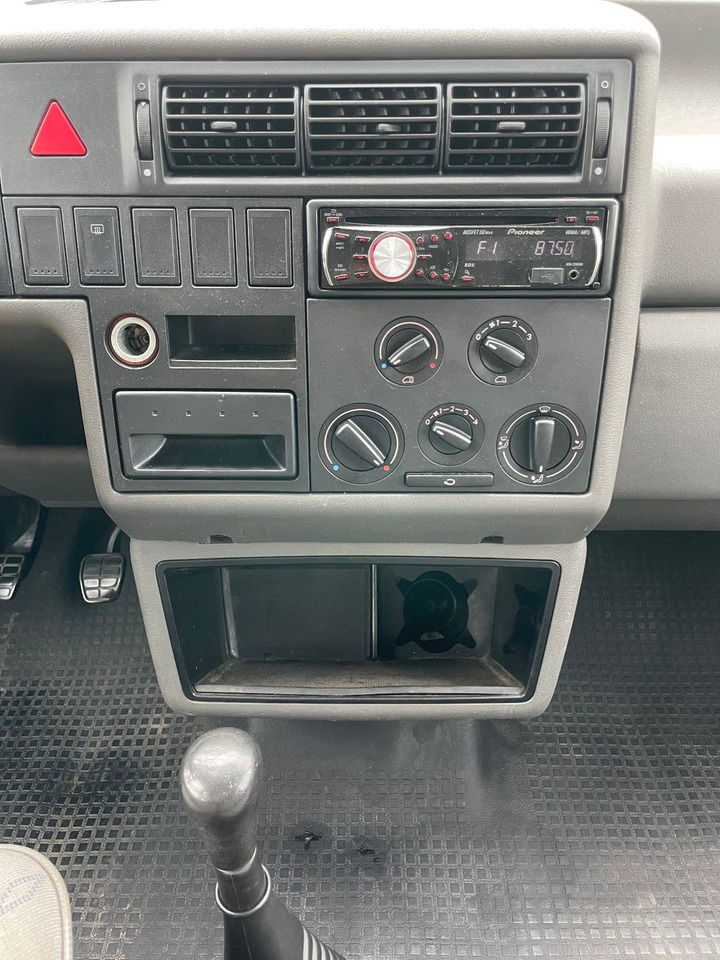 Passenger van Volkswagen T4 Caravelle 2,5 TDI 75kW syncro lang, 9-Sitzer: picture 21