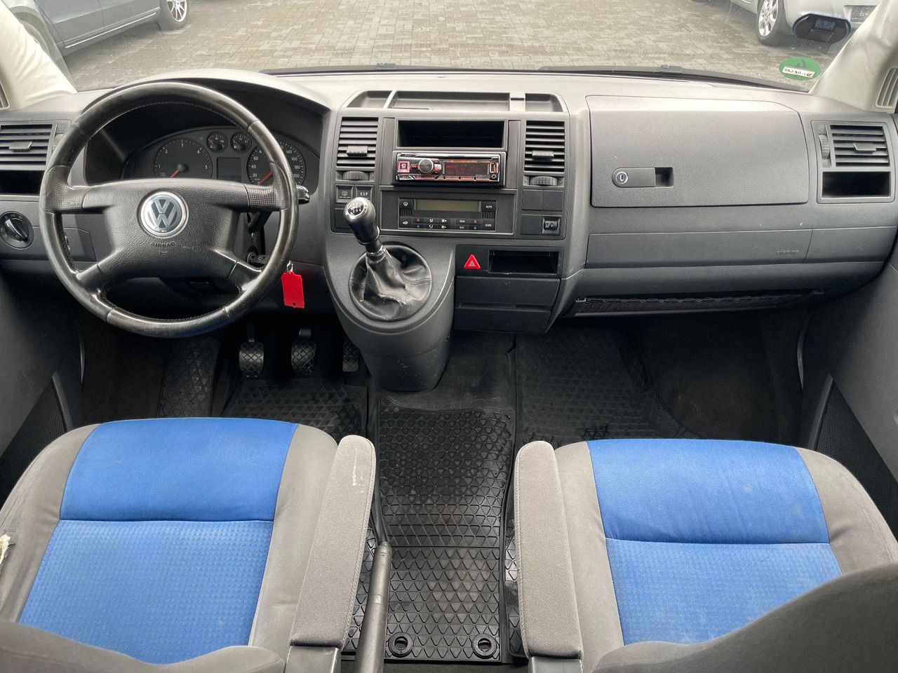 Passenger van Volkswagen T5 2.5 TDi Caravelle 4Motion 8-Sitzer: picture 21 Passenger van Volkswagen T5 2.5 TDi Caravelle 4Motion 8-Sitzer: picture 21