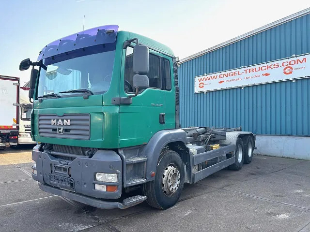 MAN TGA 26.360BB 6x4 FULL STEEL MULTILIFT HOOK-ARM (ZF16 MANUAL GEARBOX / FULL STEEL SUSPENSION / REDUCTION AXLES / AIRCONDITIONING) - Hook lift truck: picture 1 MAN TGA 26.360BB 6x4 FULL STEEL MULTILIFT HOOK-ARM (ZF16 MANUAL GEARBOX / FULL STEEL SUSPENSION / REDUCTION AXLES / AIRCONDITIONING) - Hook lift truck: picture 1