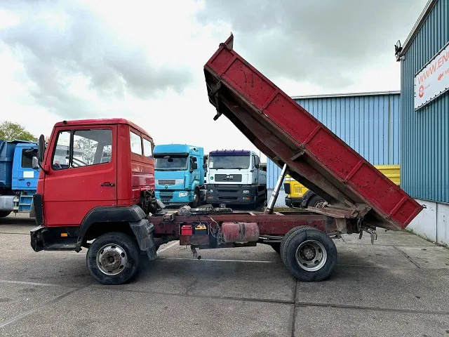 Mercedes-Benz LK 814 K 4x2 (6-CILINDER) KIPPER (MANUAL GEARBOX / FULL STEEL SUSPENSION / P.T.O.) - Tipper: picture 4 Mercedes-Benz LK 814 K 4x2 (6-CILINDER) KIPPER (MANUAL GEARBOX / FULL STEEL SUSPENSION / P.T.O.) - Tipper: picture 4