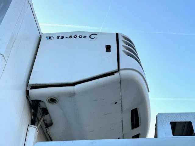 Refrigerator truck Renault D 19 D320 SLEEPERCAB 4x2 LAMBERET / THERMOKING (EURO 6 / RETARDER / AUTOMATIC GEARBOX / AIRCONDITIONING): picture 11