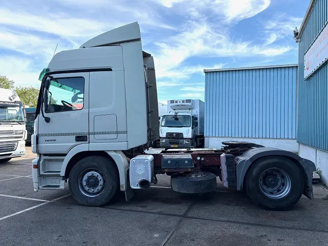 Mercedes-Benz Actros 1846 LS (MP2) (EPS WITH CLUTCH / RETARDER / 3-PEDALS/ AIRCONDITIONING / ETC) - Tractor unit: picture 5 Mercedes-Benz Actros 1846 LS (MP2) (EPS WITH CLUTCH / RETARDER / 3-PEDALS/ AIRCONDITIONING / ETC) - Tractor unit: picture 5