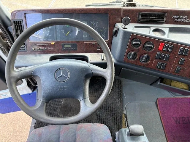 Tractor unit Mercedes-Benz Actros 1857 LS (MP1) MEGASPACE (EPS WITH CLUTCH (3-PEDALS) / RETARDER / REDUCTION AXLE / AIRCONDITIONING): picture 6