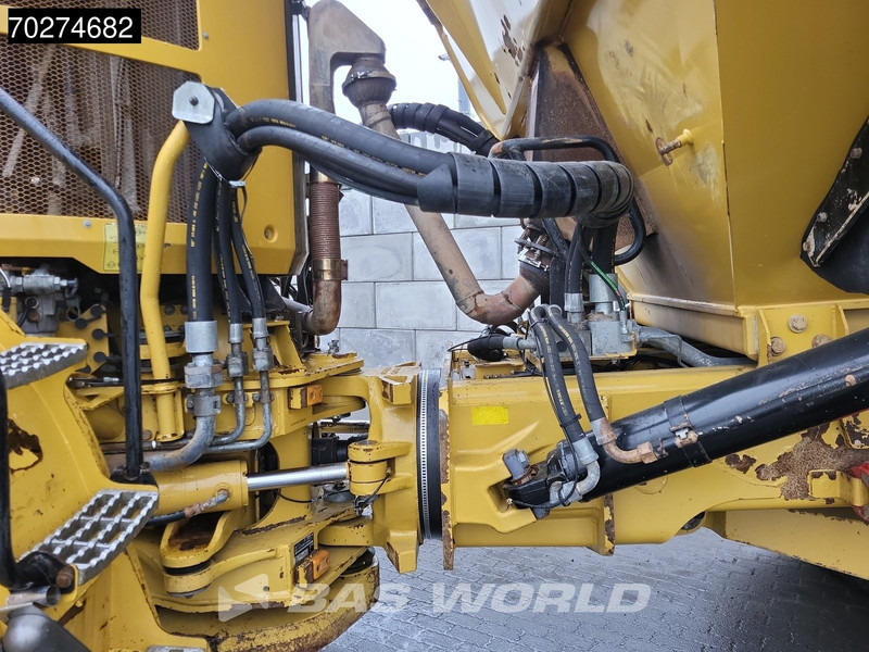 Articulated dumper Caterpillar 740 B: picture 13