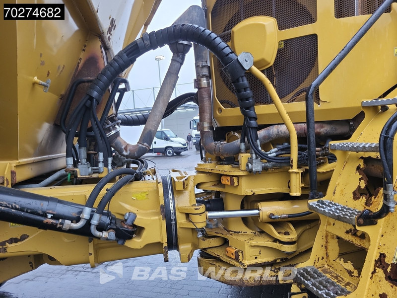 Articulated dumper Caterpillar 740 B: picture 18