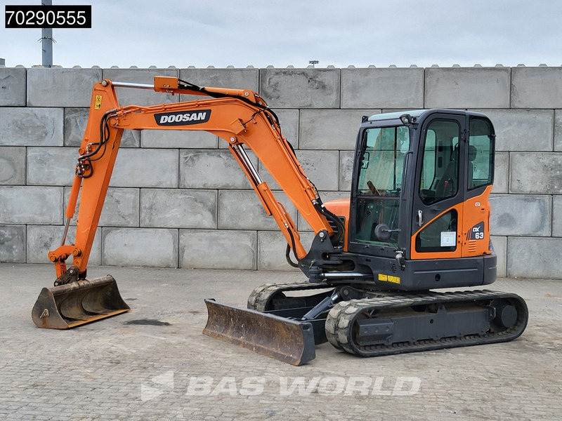 Doosan DX63-3 3 BUCKETS - A/C - Mini excavator: picture 2 Doosan DX63-3 3 BUCKETS - A/C - Mini excavator: picture 2