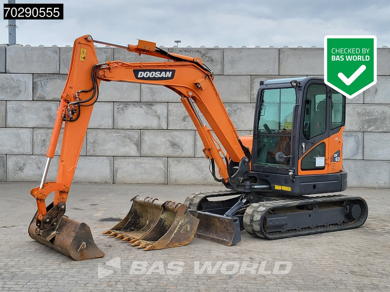 Doosan DX63-3 3 BUCKETS - A/C - Mini excavator: picture 1 Doosan DX63-3 3 BUCKETS - A/C - Mini excavator: picture 1