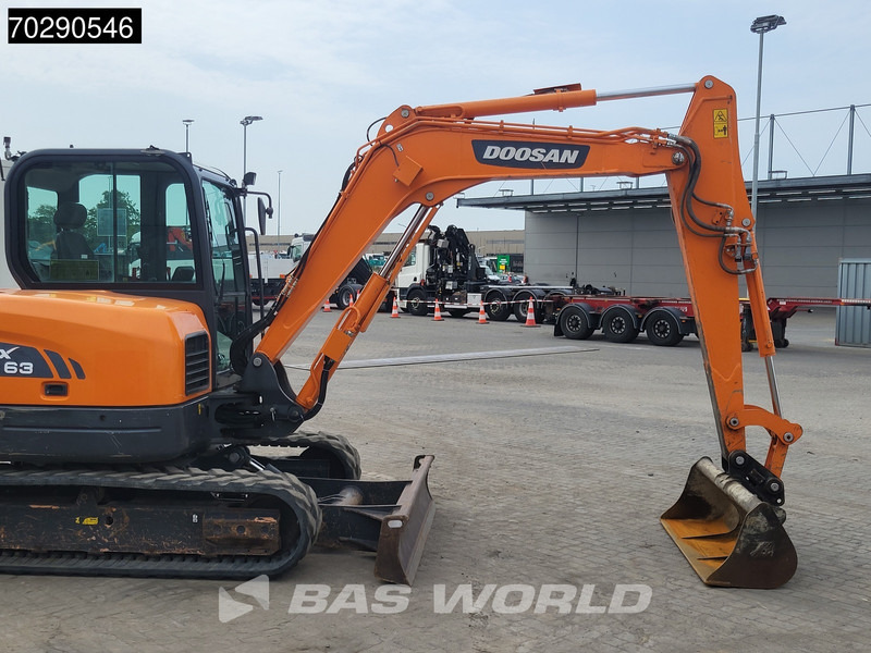 Mini excavator Doosan DX63-3: picture 10