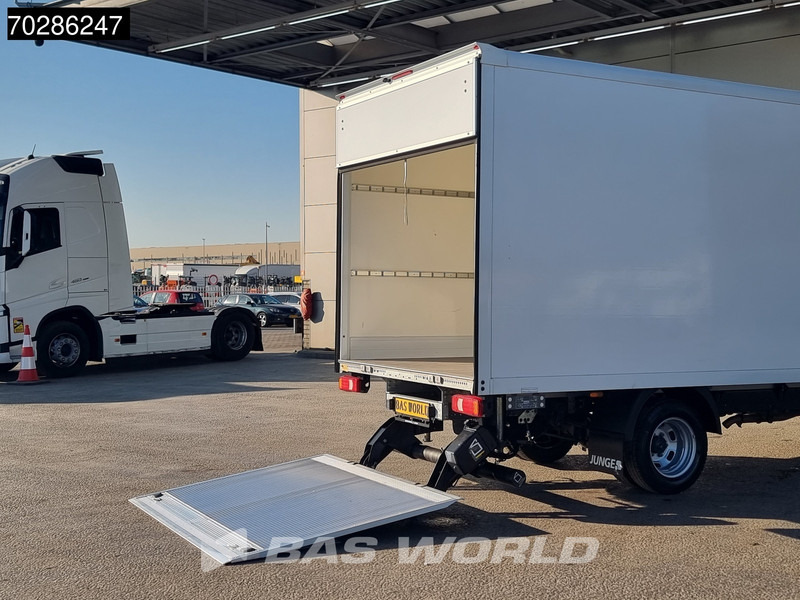 Iveco Daily 35C16 COMING SOON! Automaat Laadklep Bakwagen Dubbellucht Airco Camera Meubelbak Koffer 19m3 A/C - Box van: picture 3 Iveco Daily 35C16 COMING SOON! Automaat Laadklep Bakwagen Dubbellucht Airco Camera Meubelbak Koffer 19m3 A/C - Box van: picture 3
